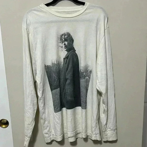 Taylor Swift - Picture 1 of 5